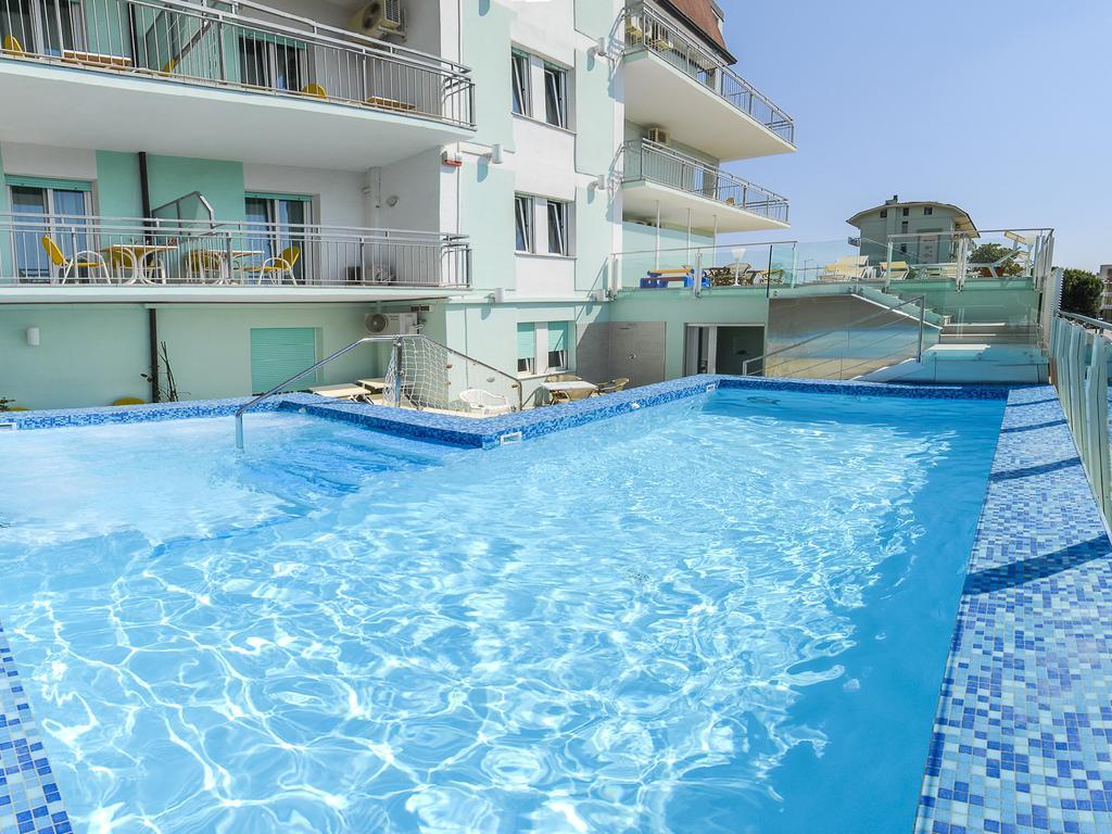 Hotel Bahamas Lido Di Savio Eksteriør billede