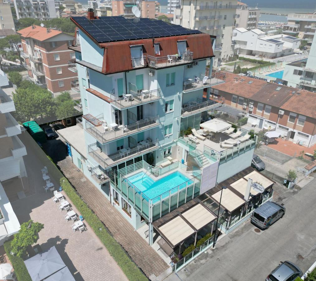 Hotel Bahamas Lido Di Savio Eksteriør billede